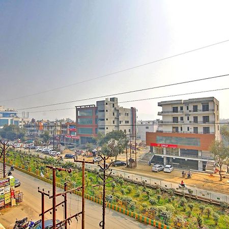 Hotel O Yash Hotel Ghaziabad Buitenkant foto