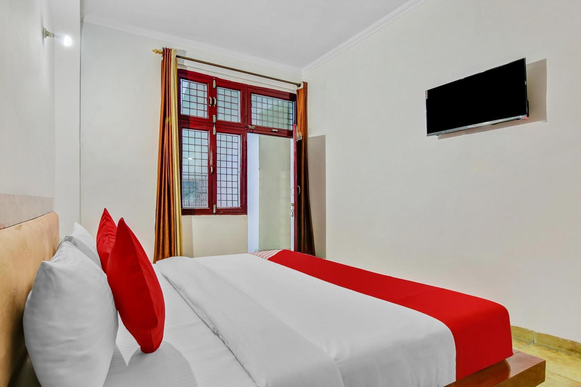 Hotel O Yash Hotel Ghaziabad Buitenkant foto