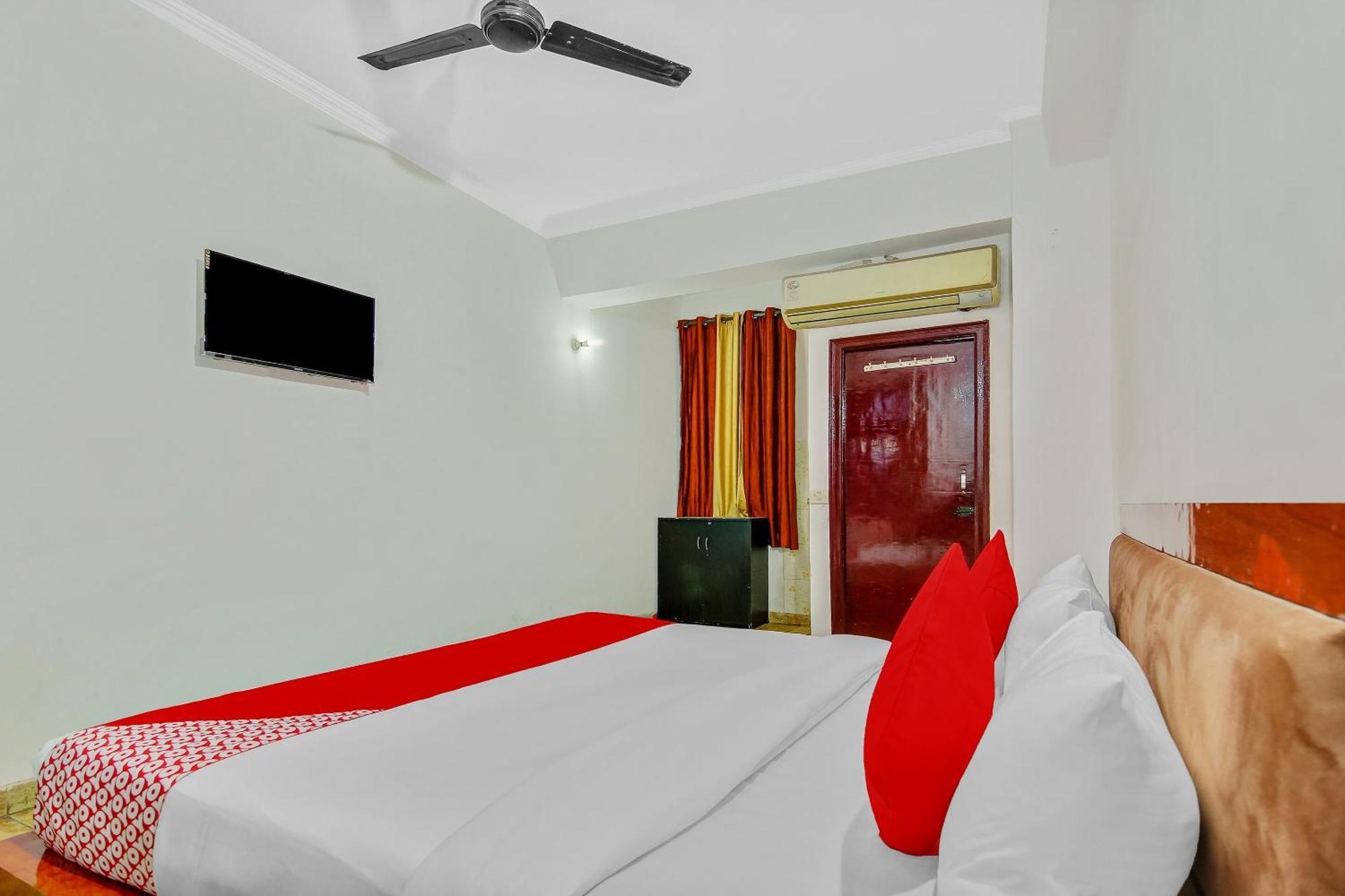Hotel O Yash Hotel Ghaziabad Buitenkant foto