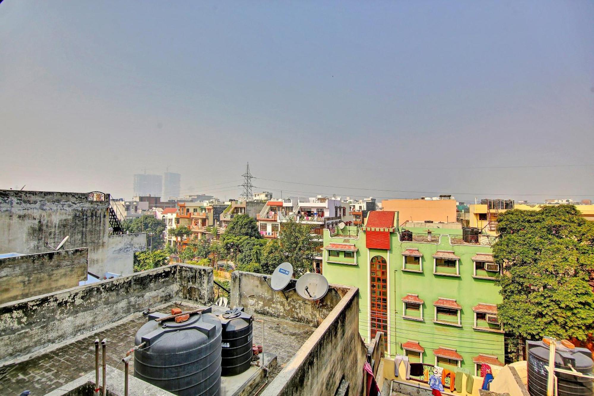 Hotel O Yash Hotel Ghaziabad Buitenkant foto